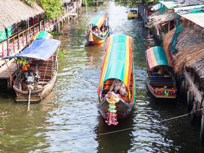 Thonburi Khlong Longtail Boat Bangkok Thailand