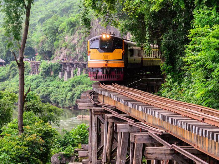 Kanchanaburi death railway train river kwai