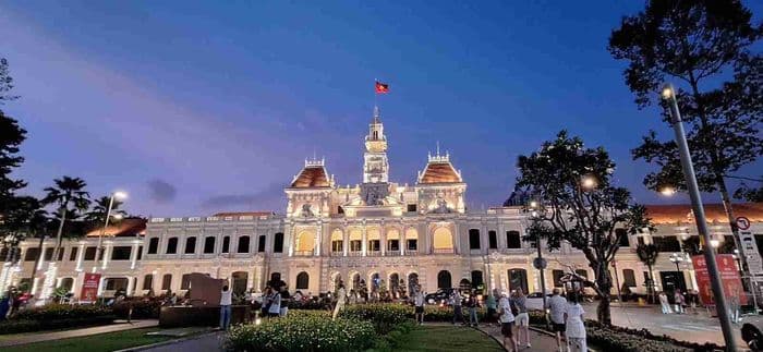 La ville de saigon la nuit