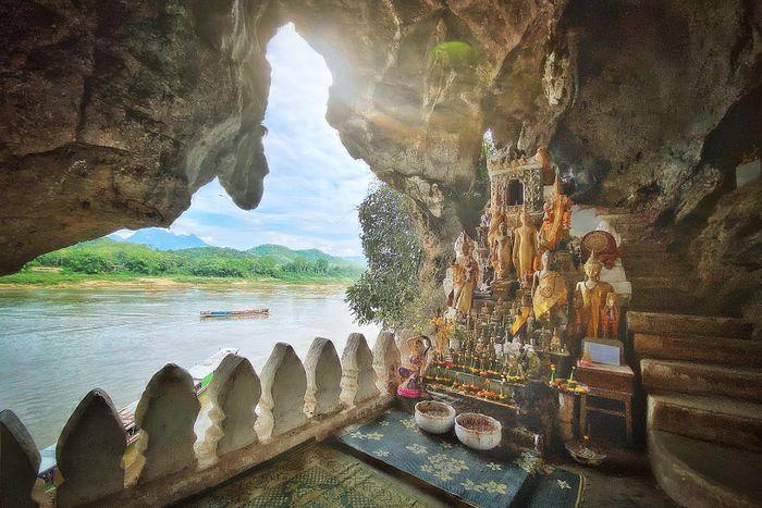 Laos Luang Prabang Pak Ou Cave